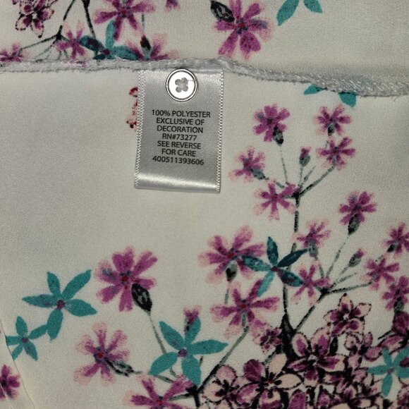 Candie's Floral and Lace Button Up Blouse in a Misses size Small - Picture 12 of 13